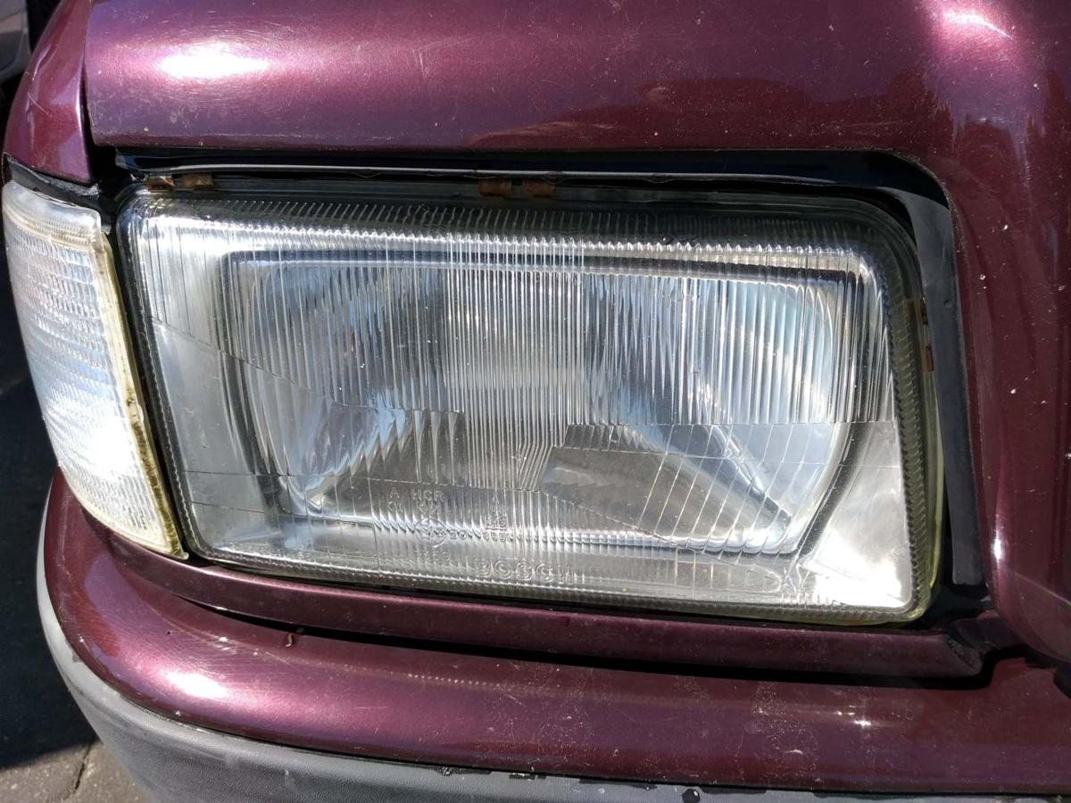 Audi 80 B4 original Scheinwerfer vorn rechts Halogen mit LWR Bj.1992